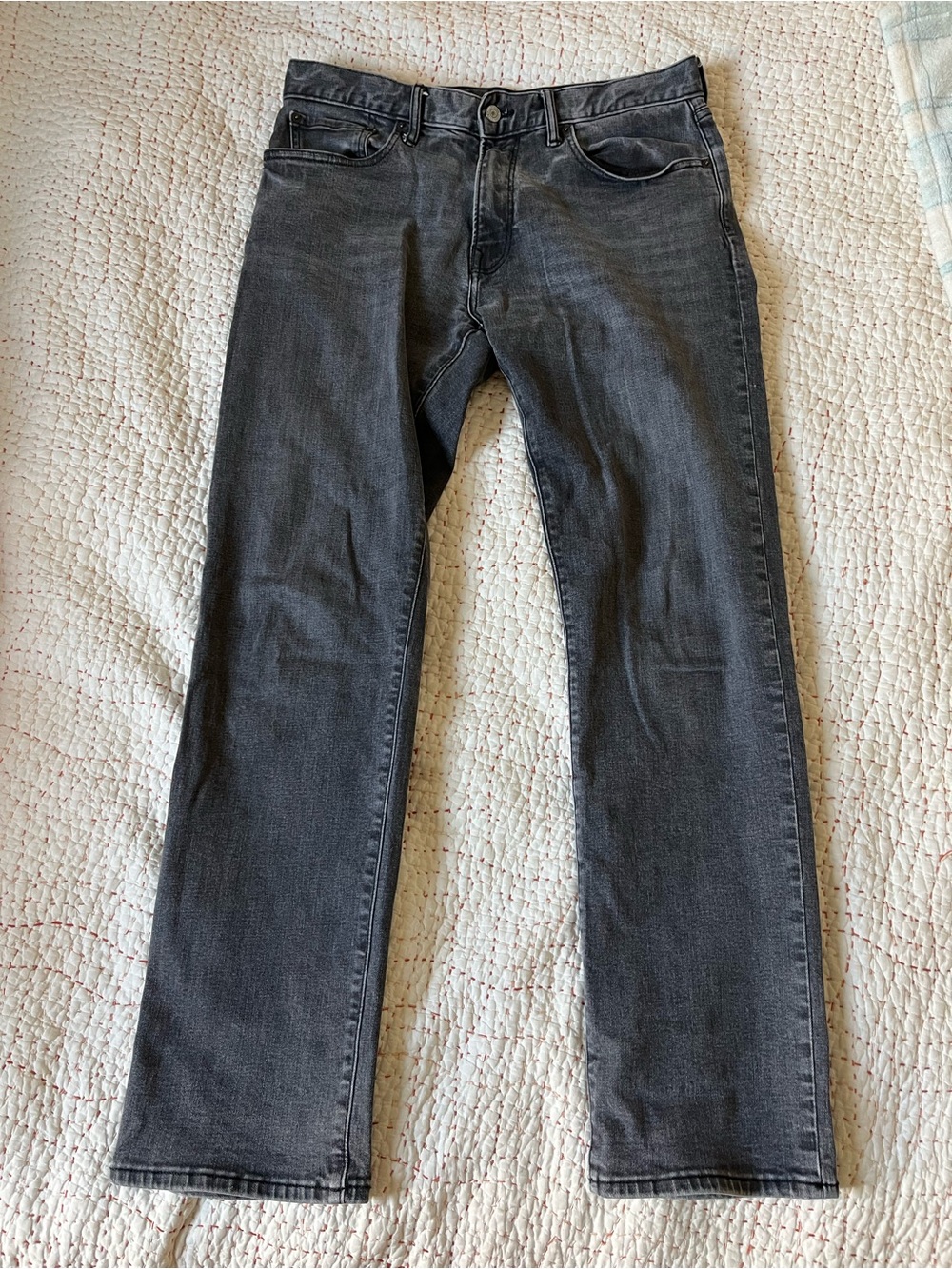 GAP Men's Straight Jeans in Charcoal Gray